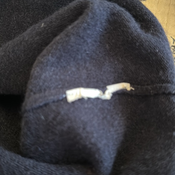 J Crew Small Cashmere Dark Blue crew neck long sleeve hearts & stars sweater - Picture 7 of 7